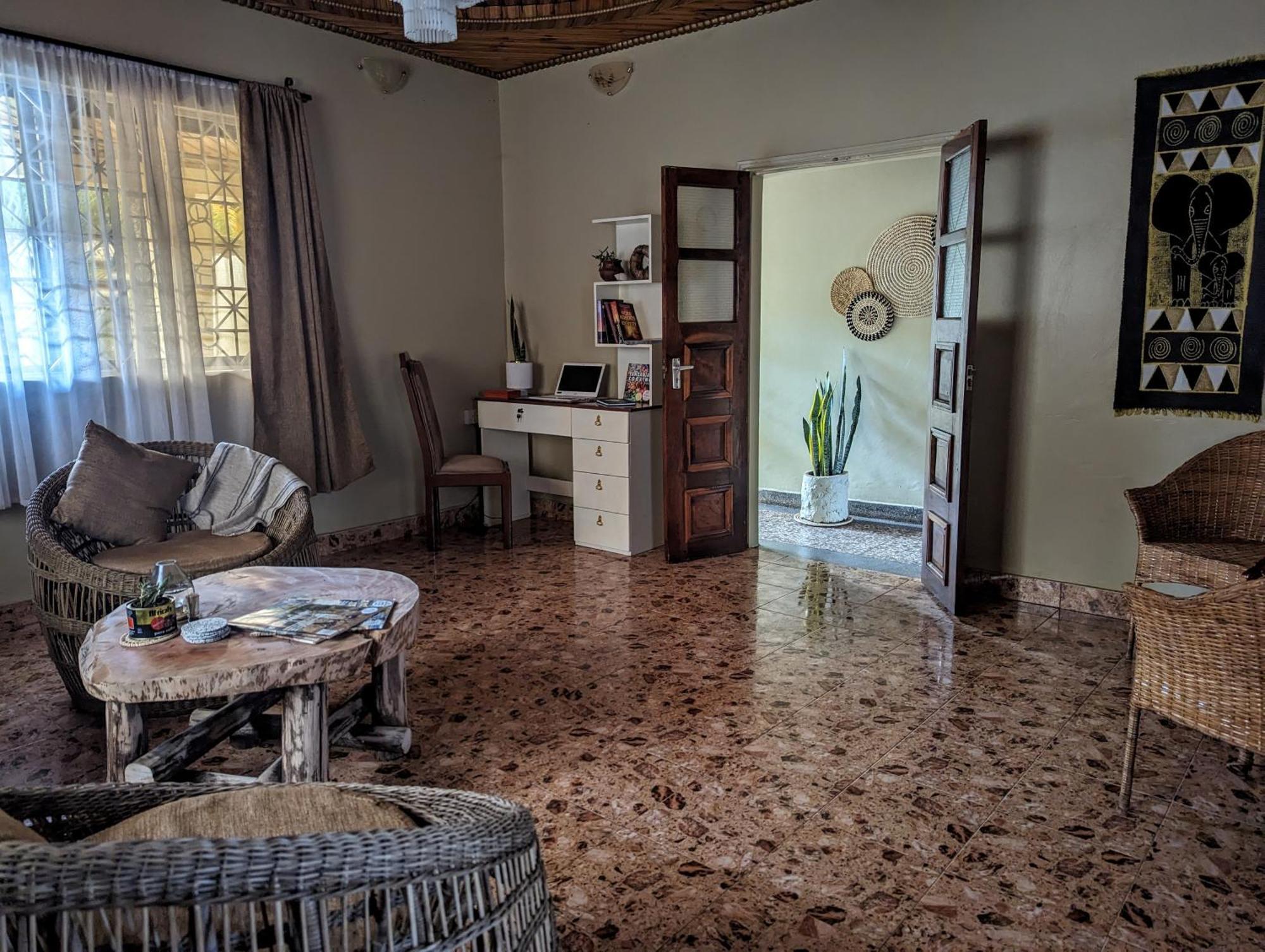 The Lion King Homestay Moshi Eksteriør billede